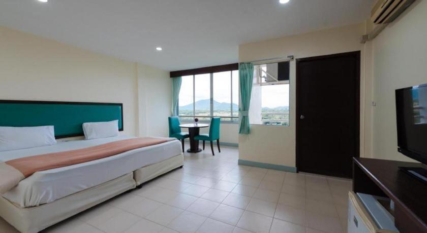 Nice Beach Hotel Rayong Esterno foto
